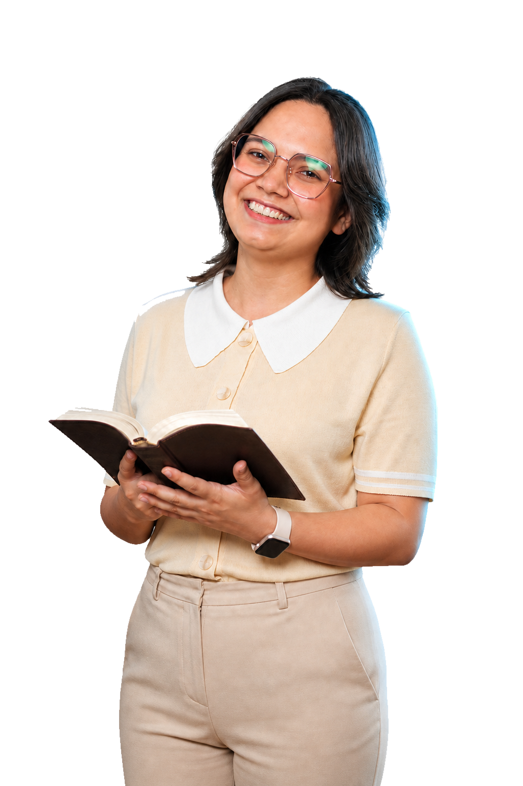 Representante del equipo de Nuevo Tiempo con una Biblia abierta